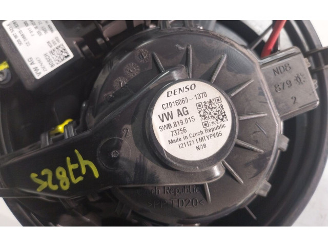 Вентилятор печки 5WB819015, 5WB819015 Volkswagen Golf SportWagen