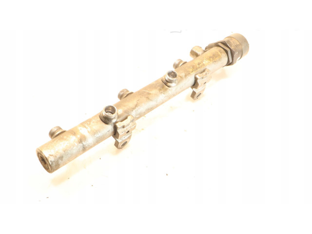 Топливная рампа    Audi A6 S6 C6 4F   для двигателя ASB