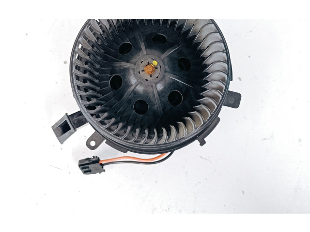 Вентилятор печки 75031 Audi Q5 SQ5