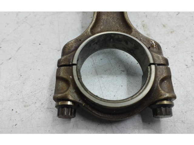  Поршень с шатуном    Maserati Quattroporte  