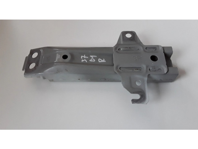 Другая часть передней ходовой части