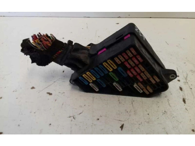 Блок предохранителей Seat Ibiza II (6k)