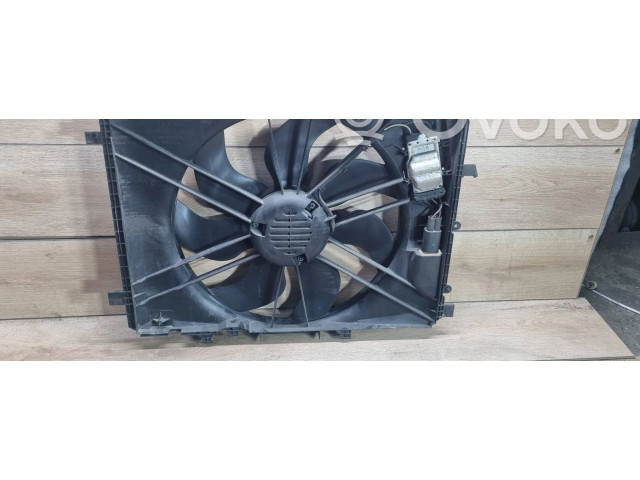 Вентилятор радиатора     A2049060212    Mercedes-Benz E C207 W207 