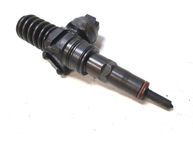 Форсунка 036130073AJ Audi A4 S4 B6 8E 8H AVB