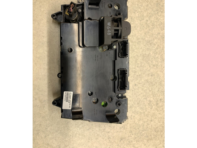 Блок управления климат-контролем 30746022, 07W03E06   Volvo XC70