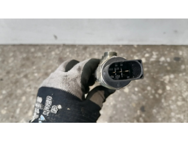 Vstřikovací lišta 779249103, 0281002671 BMW 7 E65 E66 pro naftový motor 4.5