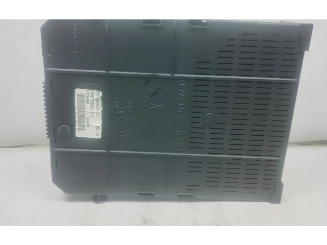 Pojistková skříňka Peugeot 607 2006