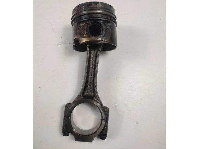  Поршень с шатуном  038J  Volkswagen PASSAT B6  