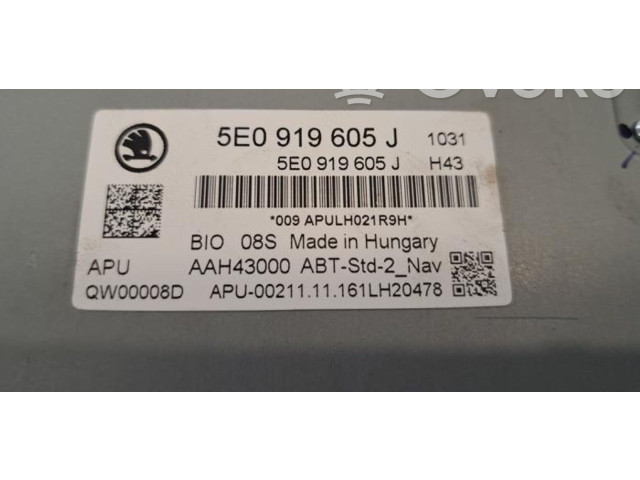 Дисплей    5E0919605J   Skoda Octavia Mk3 (5E)