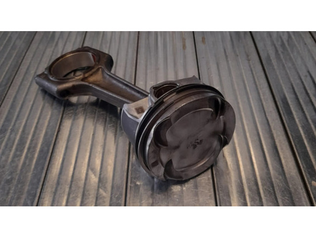  Поршень с шатуном  8678931, 9494399  BMW X2 F39 для бензинового двигателя 2.0