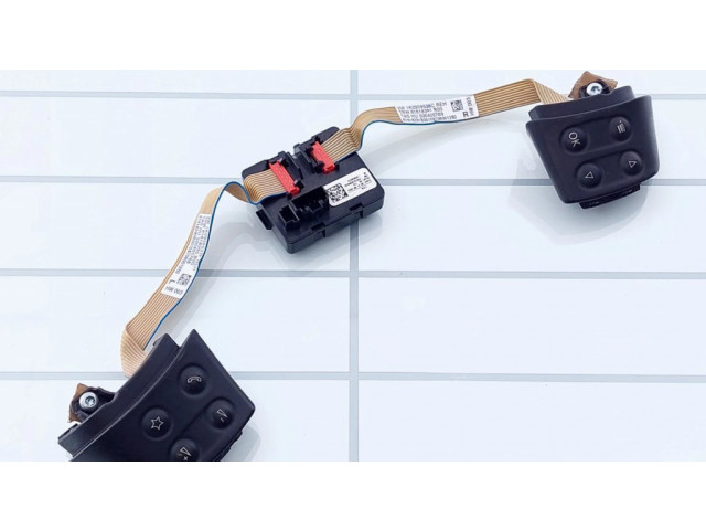 Кнопки рулевого колеса