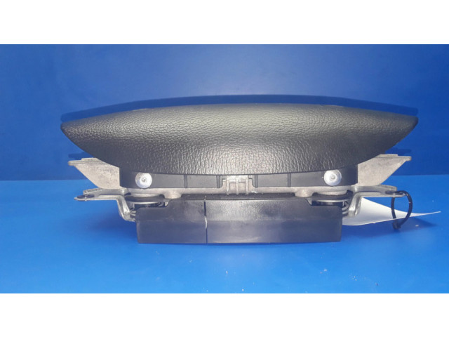 Подушка безопасности водителя 2304600798   Mercedes-Benz CLK A209 C209