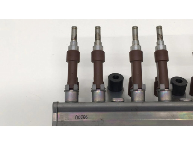 Топливная рампа 232500Q040 Toyota Yaris 1.0