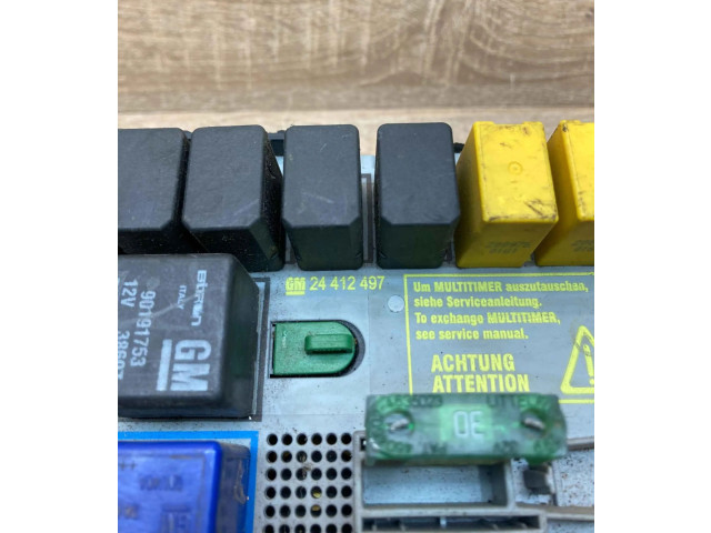 Pojistková skříňka 24412497 Opel Zfira A 1999