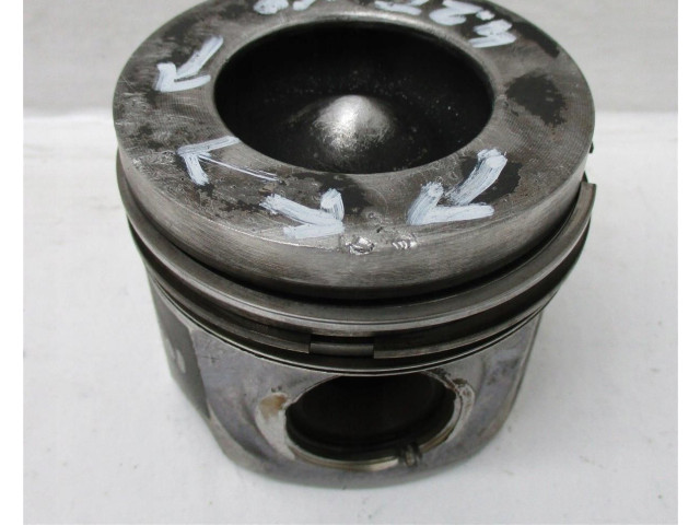 Píst Audi A8 S8 D4 4H