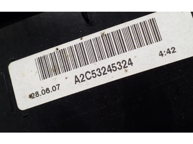 Přístrojová deska Mercedes-Benz C W204 2007 A2045403148