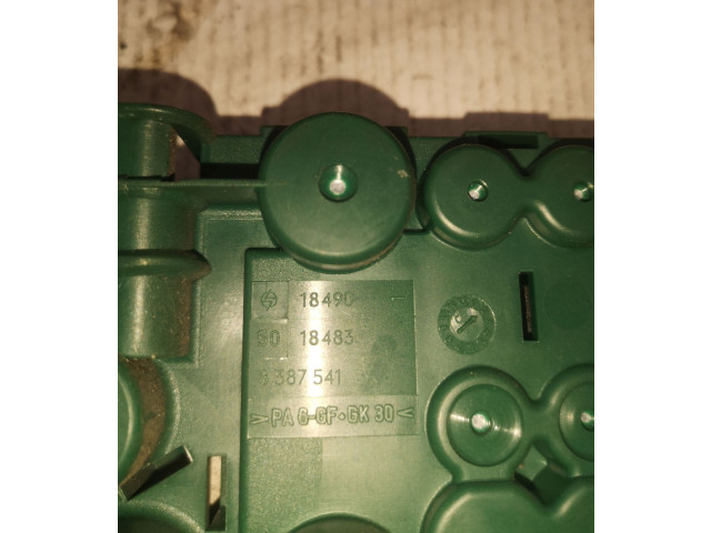 Pojistková skříňka 8387541, 5018483 BMW 5 E39 2002