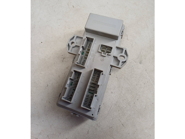 Блок предохранителей 911703E920 KIA Sorento