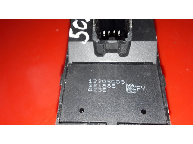 Включатель электрических окон