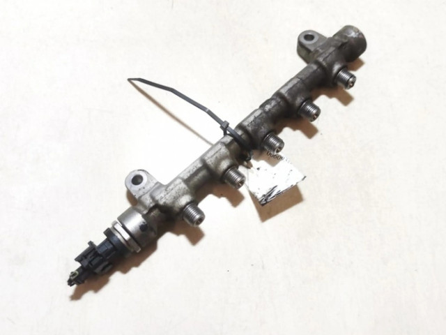 Топливная рампа    KIA Ceed 1.6 