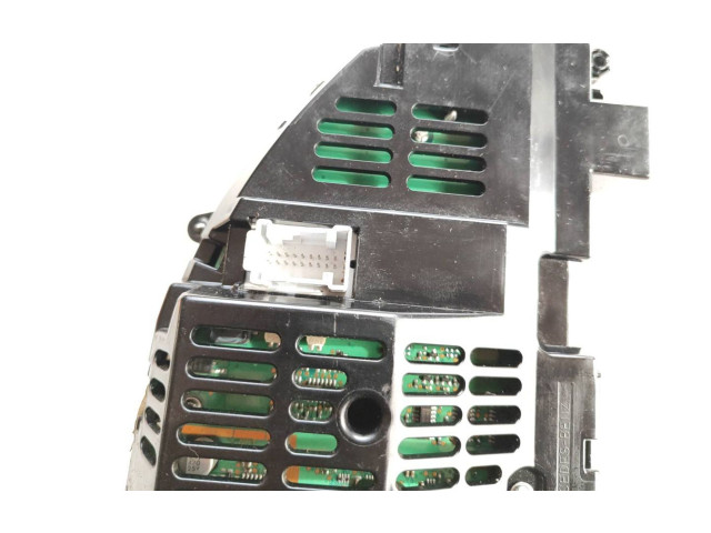 Přístrojová deska Mercedes-Benz C W204 2011 A2049004408, 2049021203