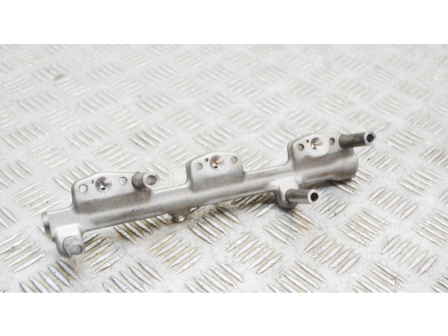 Топливная рампа 8665635 BMW X4 G02 3.0