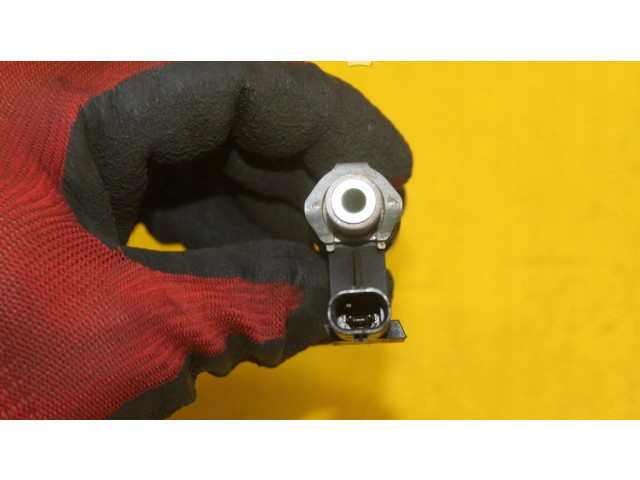 Vstřikovač Seat Ibiza IV (6J,6P)