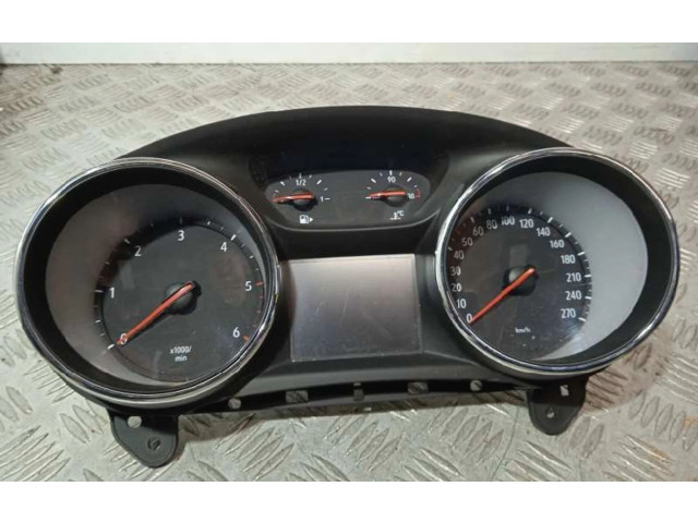 Přístrojová deska Opel Astra K 2017 39102855