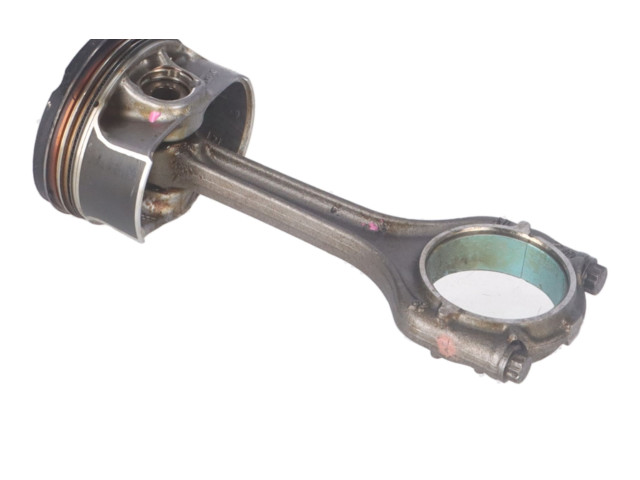 Шатун  04E198401AB    Volkswagen Golf VII  