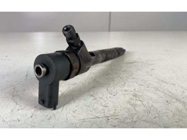 Vstřikovač 0445110411, 338002A800 Hyundai i40 D4FD