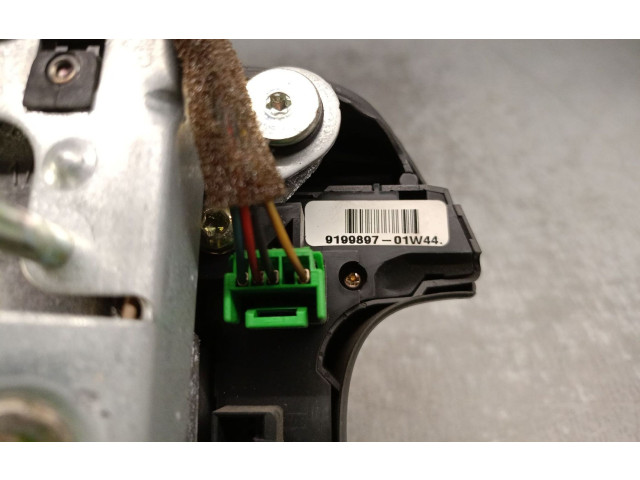 Подушка безопасности водителя 9199898, 30698516 Volvo V70