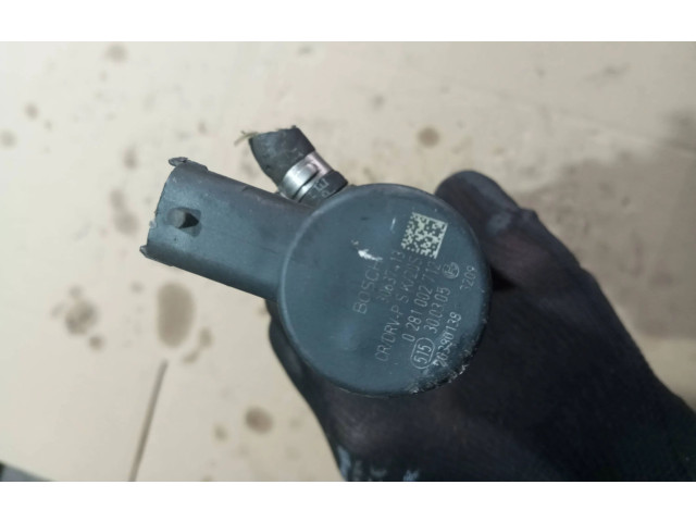 Топливная рампа 8699179, 0445215023   Volvo V70  