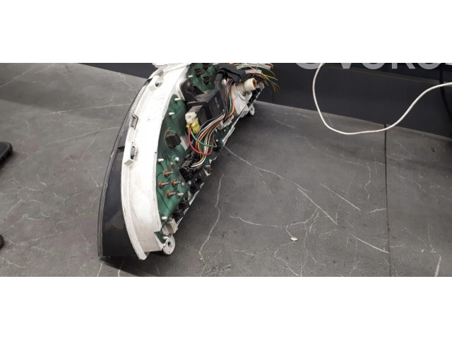 Přístrojová deska Nissan Serena 2014 19663901