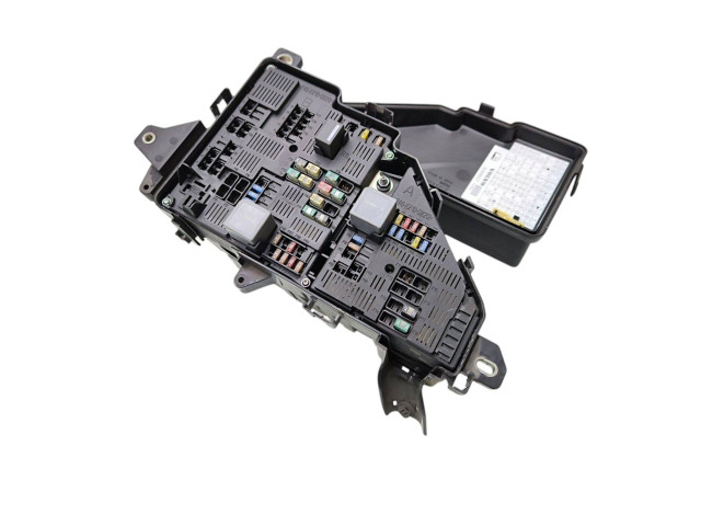 Блок предохранителей 31473570, 31398001   Volvo XC90    