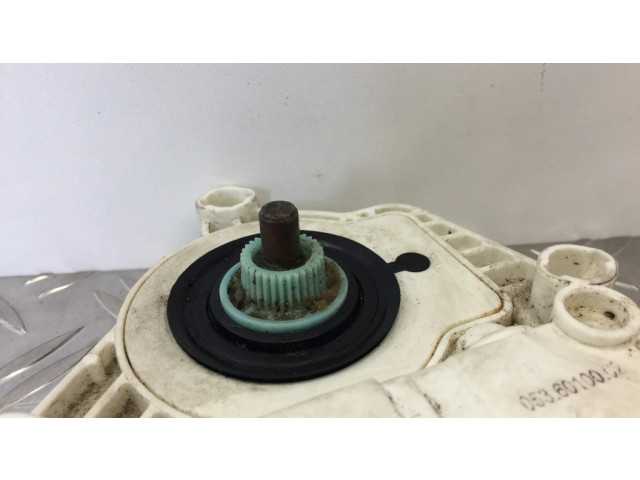 Передний двигатель механизма для подъема окон