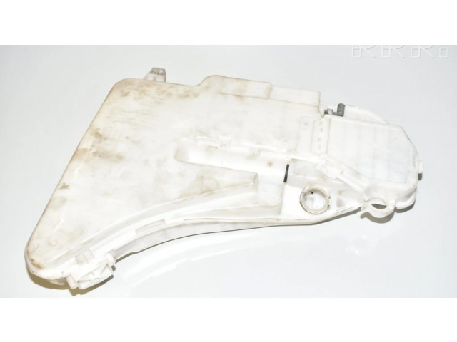 Бачок оконной жидкости