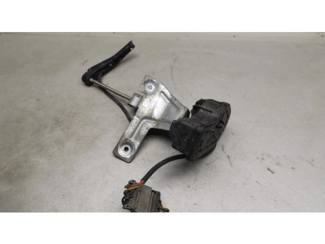 Моторчик стеклоочистителя 0390206915    Saab 9000 CD