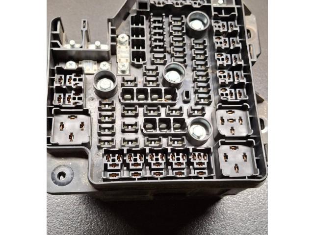 Блок предохранителей Hyundai Santa Fe