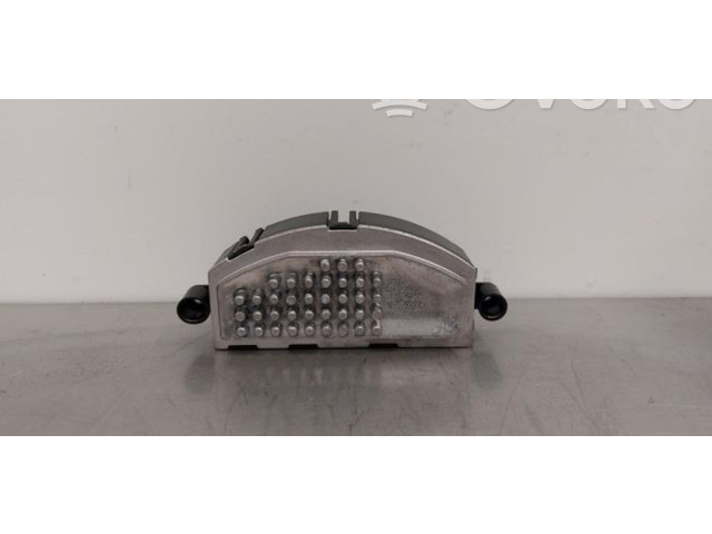 Блок управления климат-контролем 5Q0907521E   Skoda Superb B8 (3V)