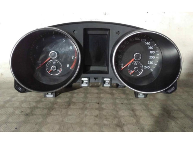 Панель приборов 5K0920860F Volkswagen Golf VI