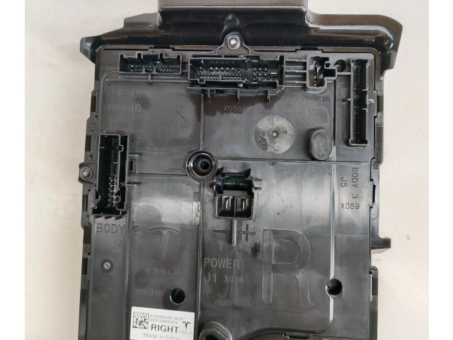 Блок комфорта 167097700A, 149784800E Tesla Model Y