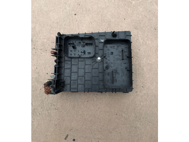 Блок предохранителей  01394932, 1394963   Audi A3 S3 8P    