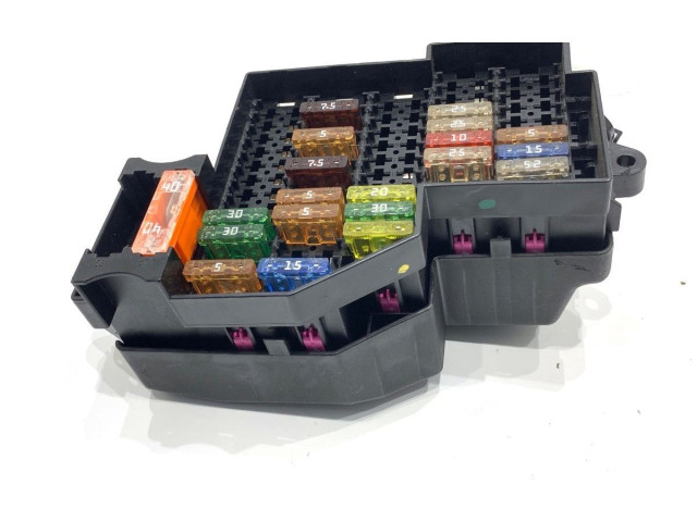 Pojistková skříňka 7L0941828A Porsche Panamera (970) 2012