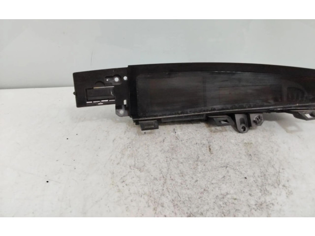 Дисплей    4682008985   Mazda 3 II