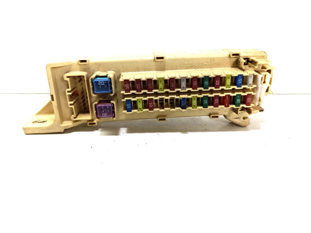 Pojistková skříňka Mazda MPV II LW 2004