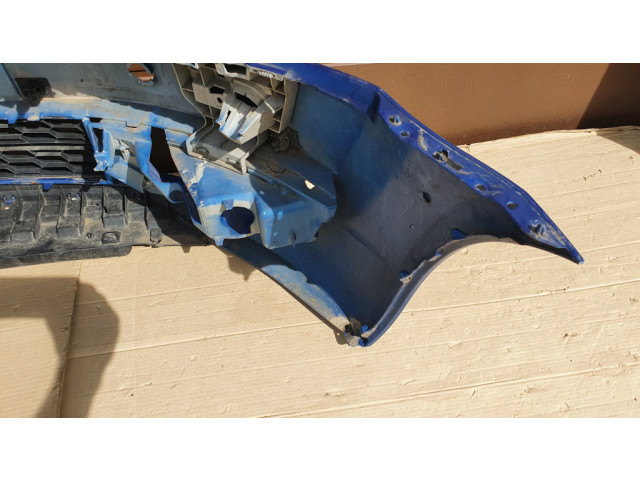 Передний бампер