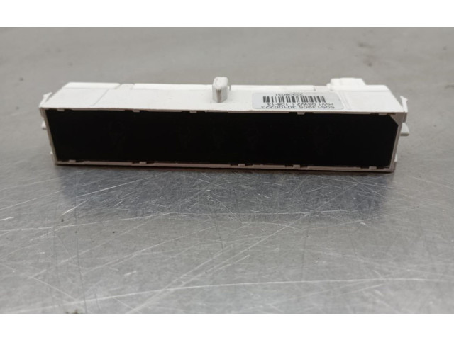 Дисплей 50513905, 22308031 Alfa Romeo Giulietta