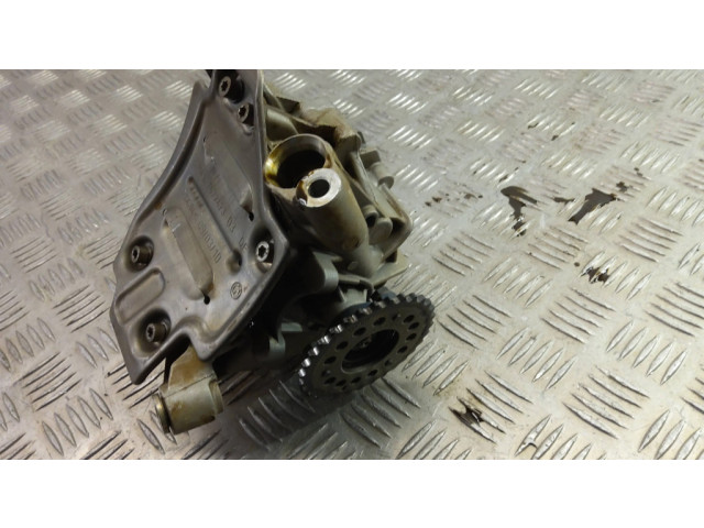 Масляный насос 7572477 BMW 7 F01 F02 F03 F04 4.4