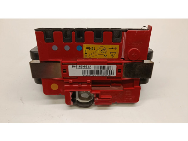 Узел подключения плюсовых проводов