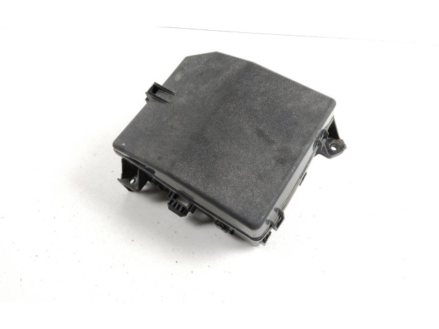 Pojistková skříňka Mitsubishi Outlander 2018